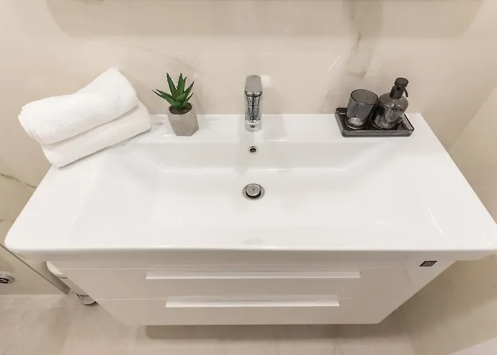 Luxury El Paradiso Sea & View Apartment